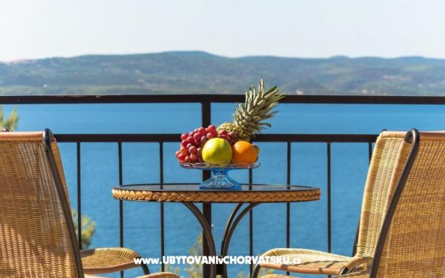 Appartementen near the beach – Accommodatie Brela Kroatië