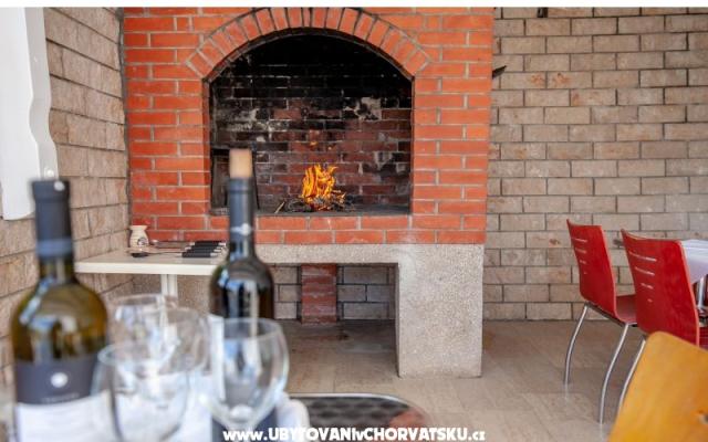 Appartementen Antonio – Accommodatie Dugi Rat Kroatië