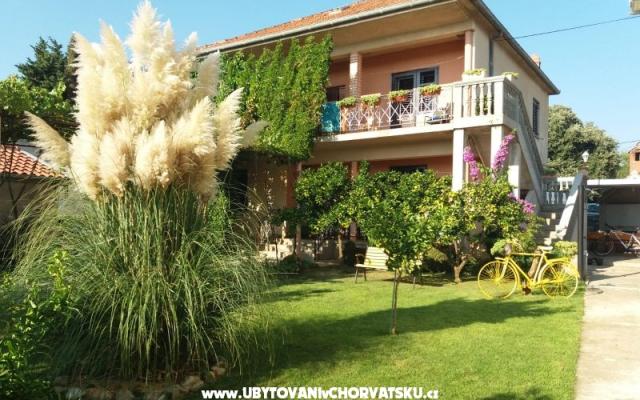 Karlo – Accommodatie Sv. Filip i Jakov Kroatië