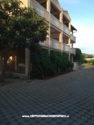 Appartementen Colić – Accommodatie Sv. Filip i Jakov Kroatië
