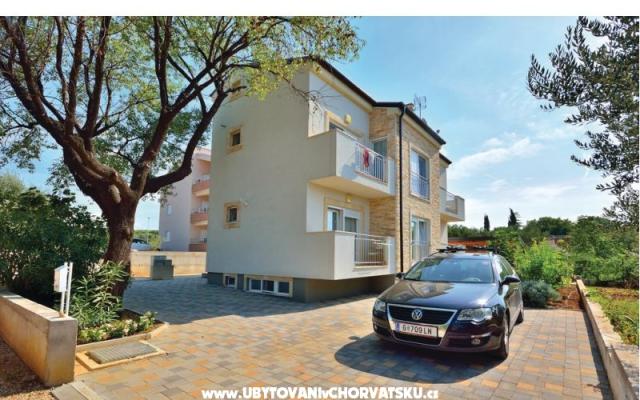 Appartementen Pobi – Accommodatie Sv. Filip i Jakov Kroatië