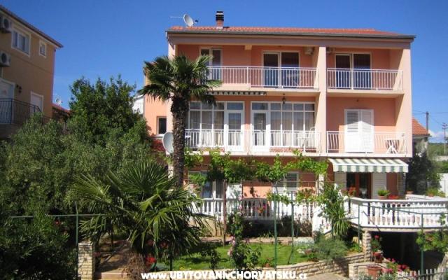 Appartementen Roje Sv. Filip i Jakov – Accommodatie Sv. Filip i Jakov Kroatië