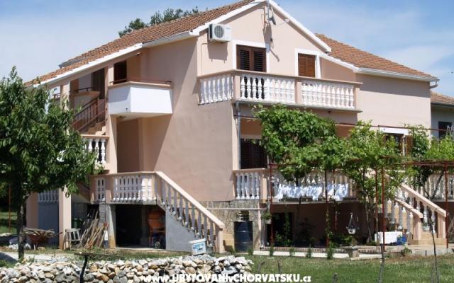 Appartementen Santini – Accommodatie Sv. Filip i Jakov Kroatië
