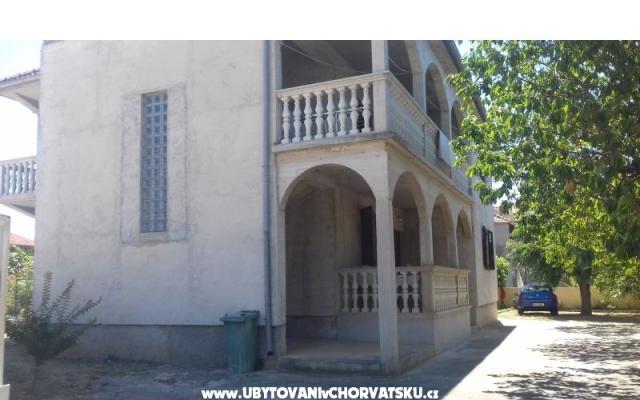 Appartementen Turanj – Accommodatie Sv. Filip i Jakov Kroatië