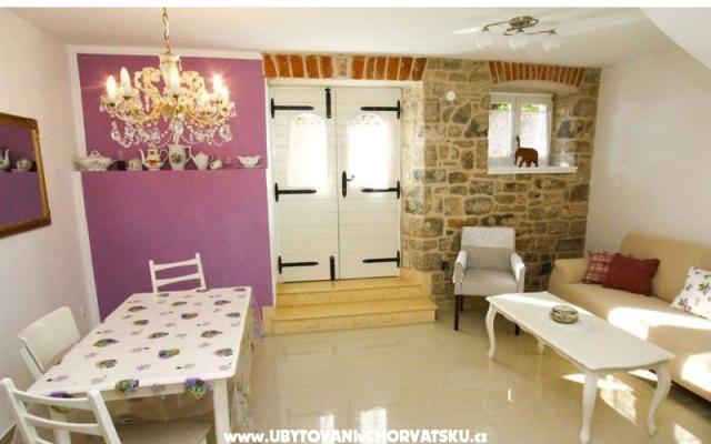 Vila U Kali – Accommodatie Sv. Filip i Jakov Kroatië