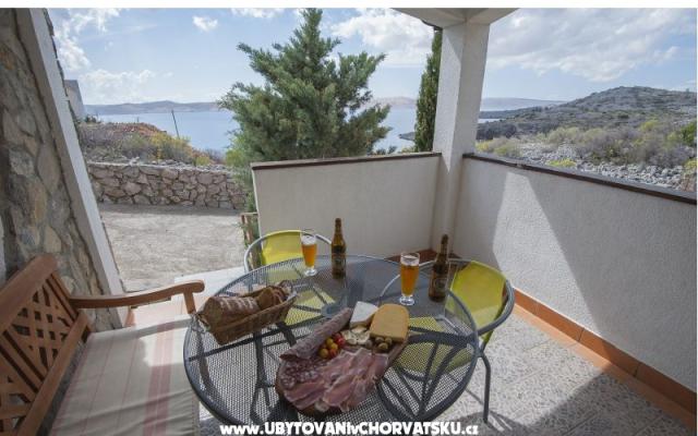 Villa Liza – Accommodatie Karlobag Kroatië