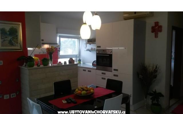Appartement  D$M – Accommodatie Kastela Kroatië