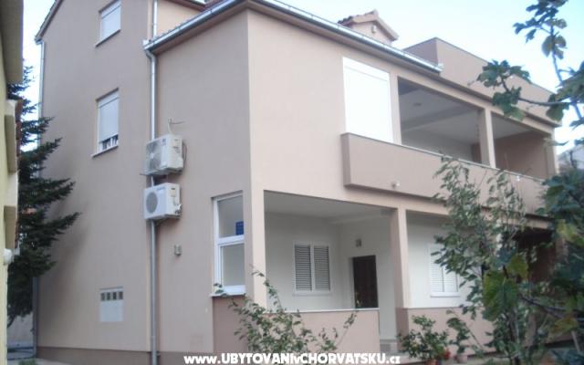 Appartement Mira 5+2 – Accommodatie Kastela Kroatië