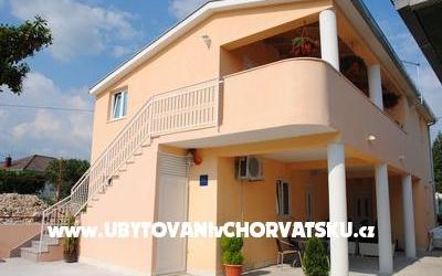 Appartementen Kairos - Bili 9 – Accommodatie Kastela Kroatië