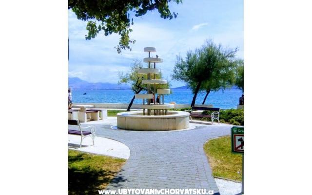 Appartement Cvak 2+2 – Accommodatie Kastela Kroatië