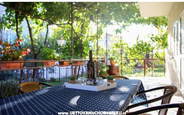 Stone Sun – Accommodatie Kastela Kroatië