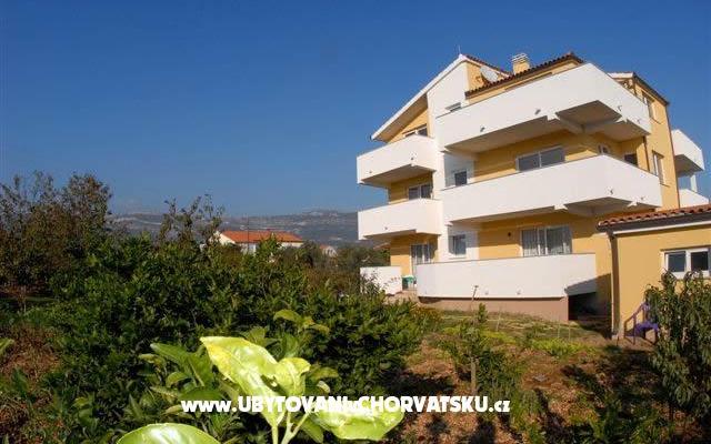 Villa Lucija – Accommodatie Kastela Kroatië