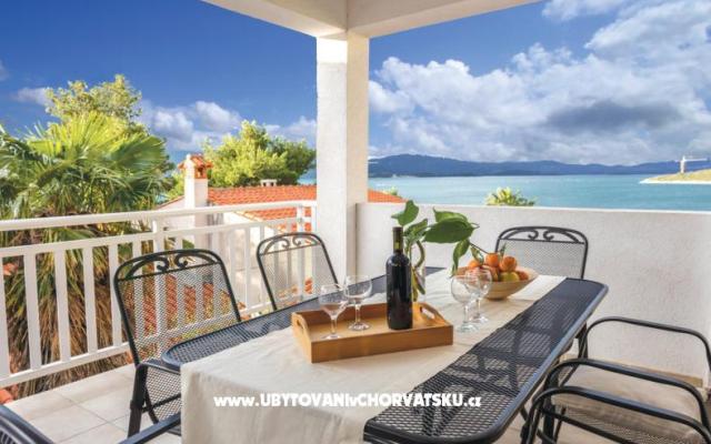 Appartement Mediteranska kuća – Accommodatie Klek Kroatië
