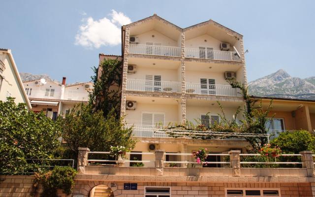 Villa Neda – Accommodatie Makarska Kroatië