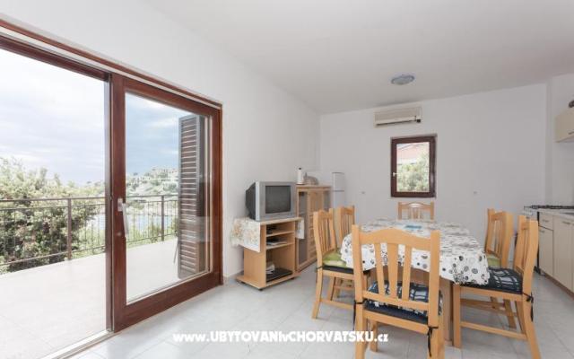Vakantiehuis Taraš – Accommodatie Marina - Trogir Kroatië
