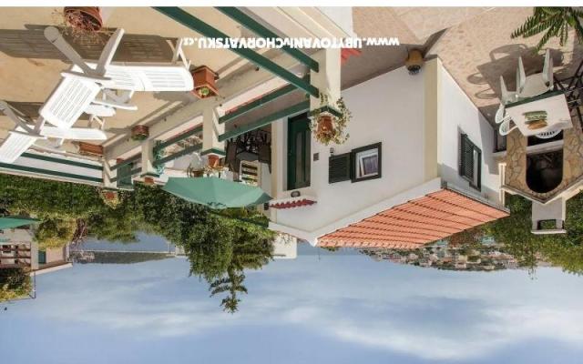 Studio i Vakantiehuis Maestral – Accommodatie Marina - Trogir Kroatië