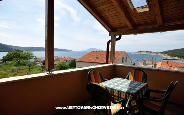 Appartementen Tamaris – Accommodatie Martinscica Kroatië