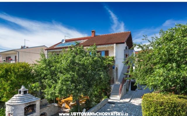 Huis Diana – Accommodatie Medulin Kroatië