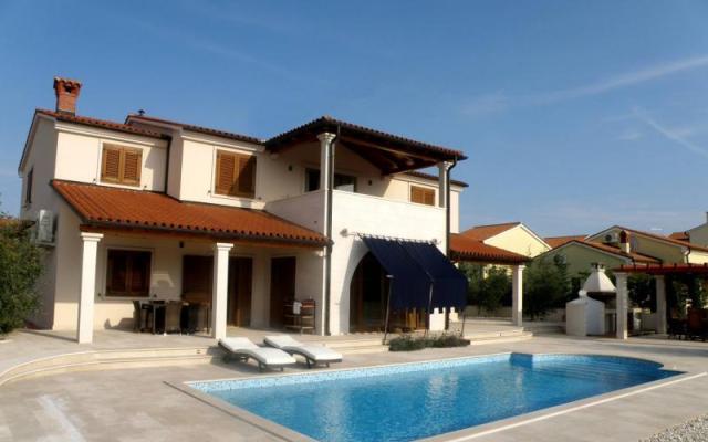 Appartementen met zwembad Volme – Accommodatie Medulin Kroatië