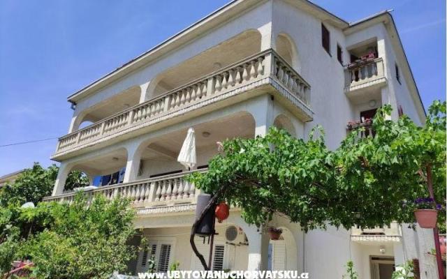 Vila Mira – Accommodatie Novi Vinodolski Kroatië