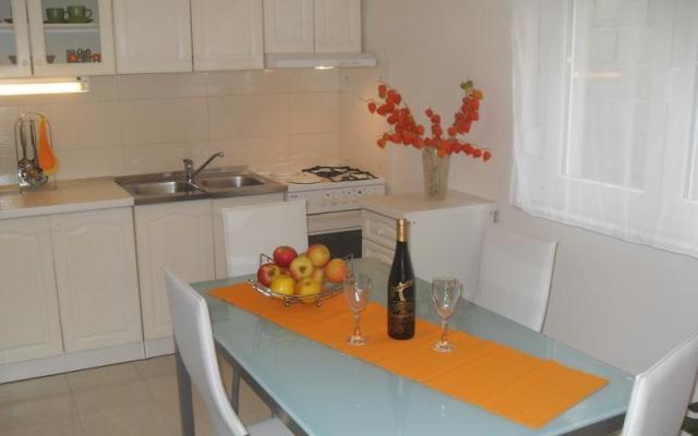 Appartement Kuvačić – Accommodatie Omis Kroatië