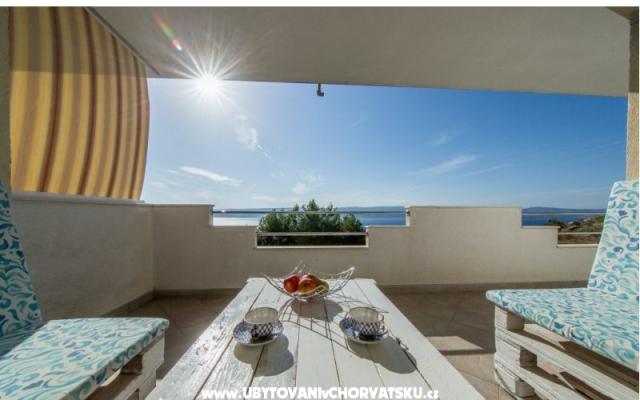 Appartementen  LUNI – Accommodatie Omis Kroatië