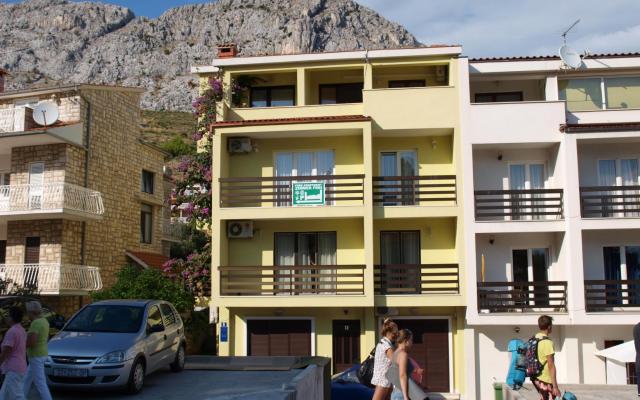 Appartementen Šarić – Accommodatie Omis Kroatië