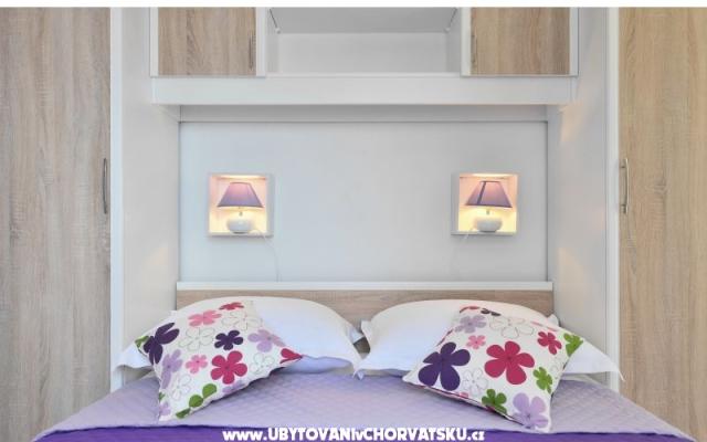Huis Dino – Accommodatie Omis Kroatië
