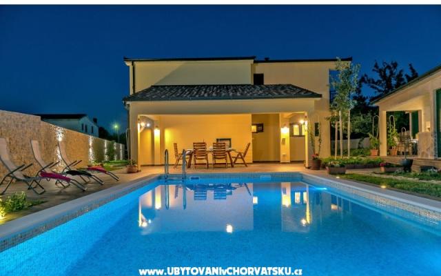 Villa Cotabella  – Accommodatie Omis Kroatië