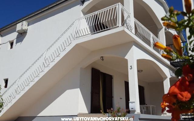 Appartementen Merion – Accommodatie Starigrad Paklenica Kroatië