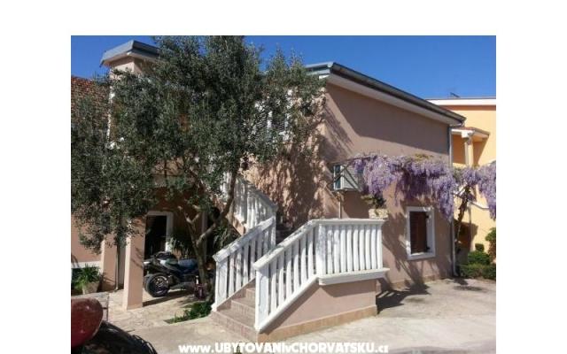 Appartementen Antonela – Accommodatie Pakostane Kroatië