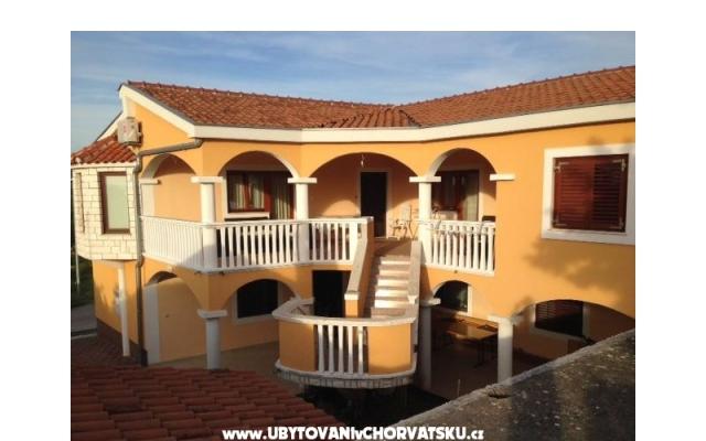 Appartementen Petra – Accommodatie Pakostane Kroatië