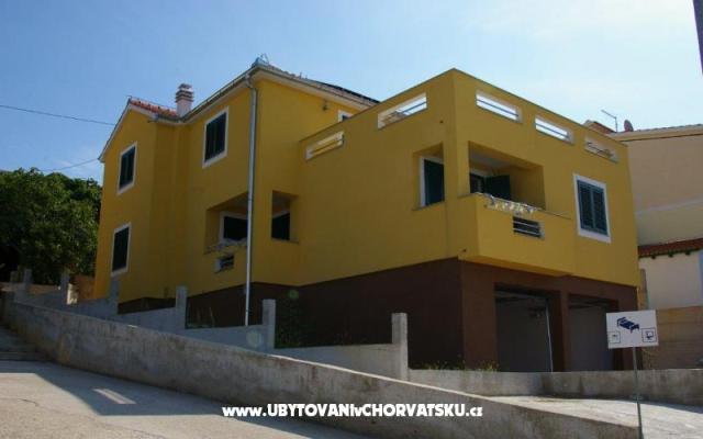 Villa Evelin – Accommodatie Pakostane Kroatië