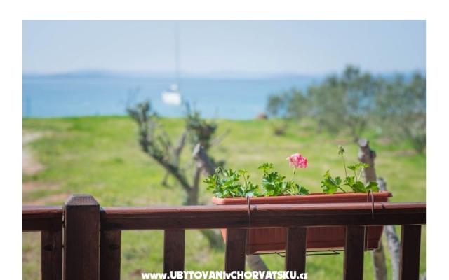 Mobile beach house Lovre Blaž – Accommodatie Pakostane Kroatië