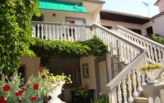 Studio Ivan – Accommodatie Pakostane Kroatië