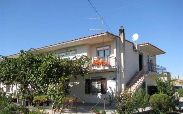 Appartement Letica – Accommodatie Pirovac Kroatië