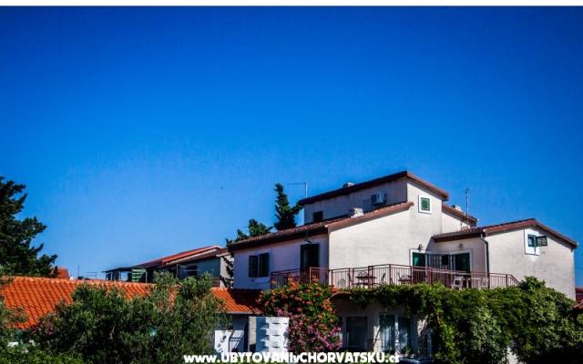 PIROVAC APARTMENTS *** – Accommodatie Pirovac Kroatië