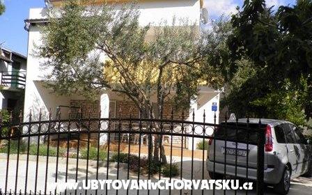 Vila Par – Accommodatie Pirovac Kroatië