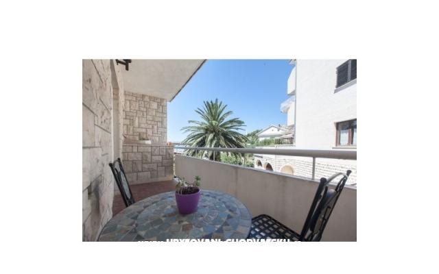 LI V R - Podgora – Accommodatie Podgora Kroatië
