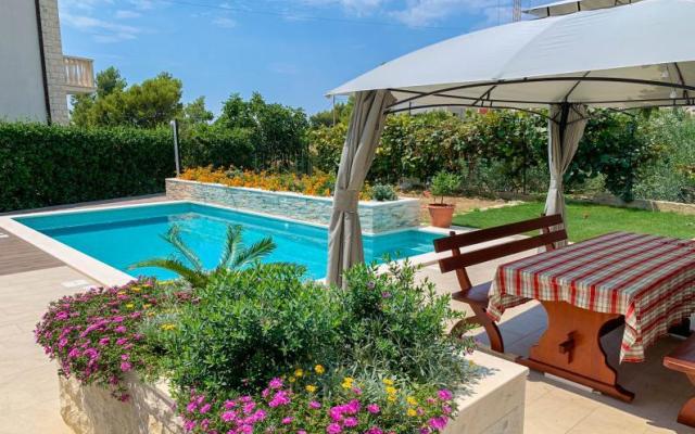 Appartementen Lemon Garden met zwembad – Accommodatie Podstrana Kroatië