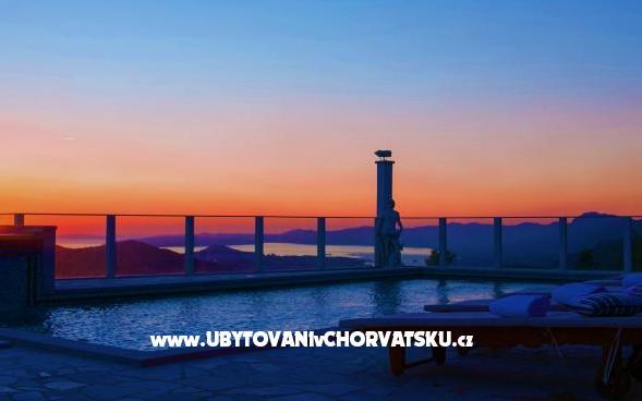 Villa Nino-Gornje Sitno – Accommodatie Podstrana Kroatië
