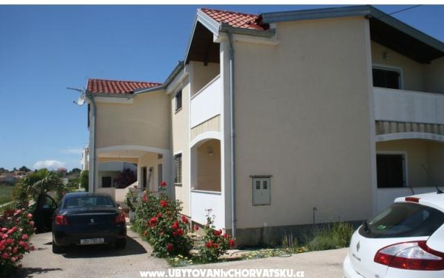 Appartementen Donata – Accommodatie Privlaka Kroatië