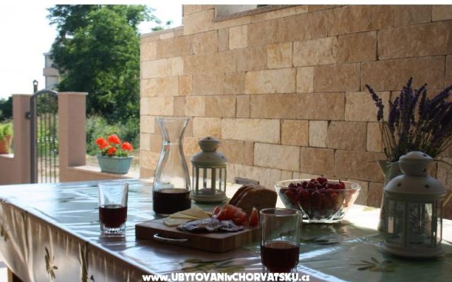 Huis Rose – Accommodatie Privlaka Kroatië