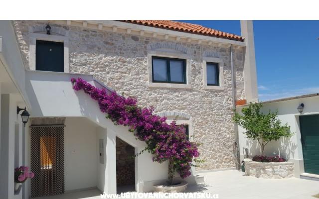 Mustaća Dvori – Accommodatie Privlaka Kroatië