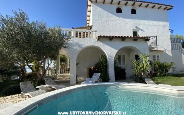 Villa Agata met zwembad &amp; sauna – Accommodatie eiland Rab Kroatië
