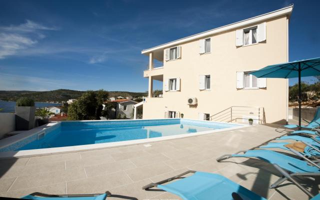 Appartementen Mezaroca – Accommodatie Rogoznica Kroatië