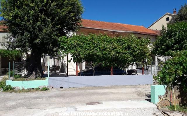 Appartement Stara kuća  – Accommodatie Sibenik Kroatië