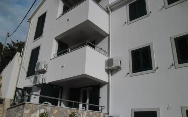 Appartementen Dragun Stomorska – Accommodatie eiland Solta Kroatië