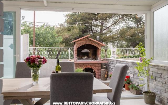 Luxury , with garden! Aenona – Accommodatie Split Kroatië