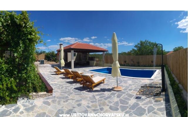 Countryside house met zwembad – Accommodatie Split Kroatië